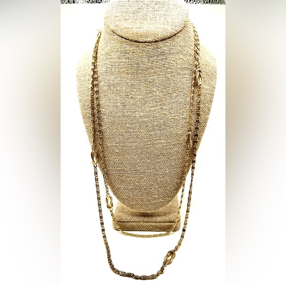 Monet Jewelry - RARE Vintage Monet Signed Gold Tone Snail Chain and Knot Long Necklace